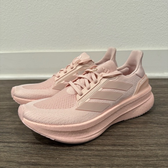 Adidas Ultraboost womens sz 10.5 - Picture 2 of 5